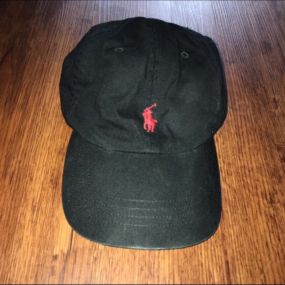 Polo hat with leather strap