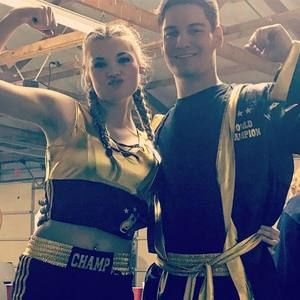 Meet your Posher, Lorren