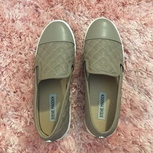 NWT Tan Beige Steve Madden Slip on sneakers