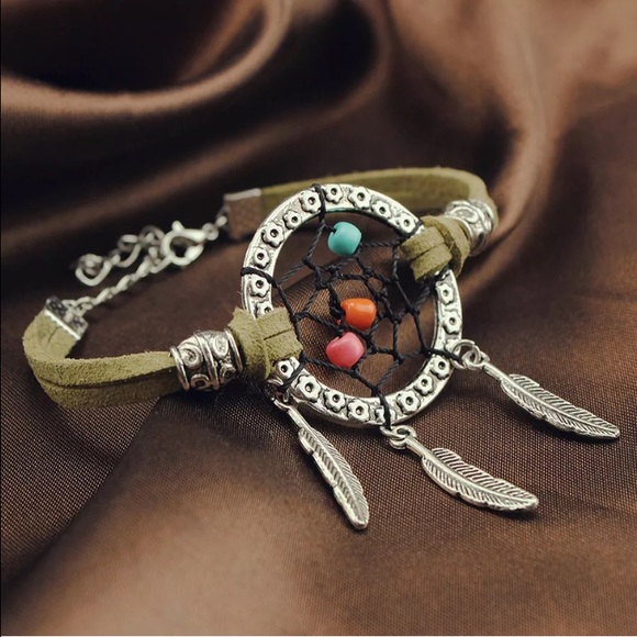 Dreamcatcher Bracelet 📿 Bohemian Chic 📿 - Picture 2 of 4