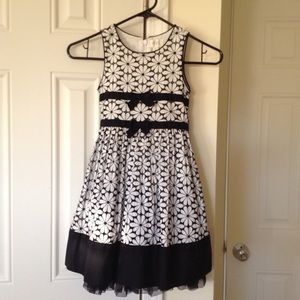 Girls dress