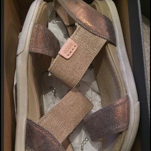 Ecco super comfy sparkle slip on sandals