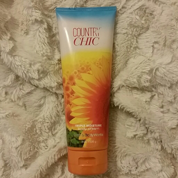 Bath & BodyWorks lotion - Picture 1 of 2