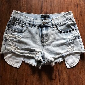 Distressed light washed shorts