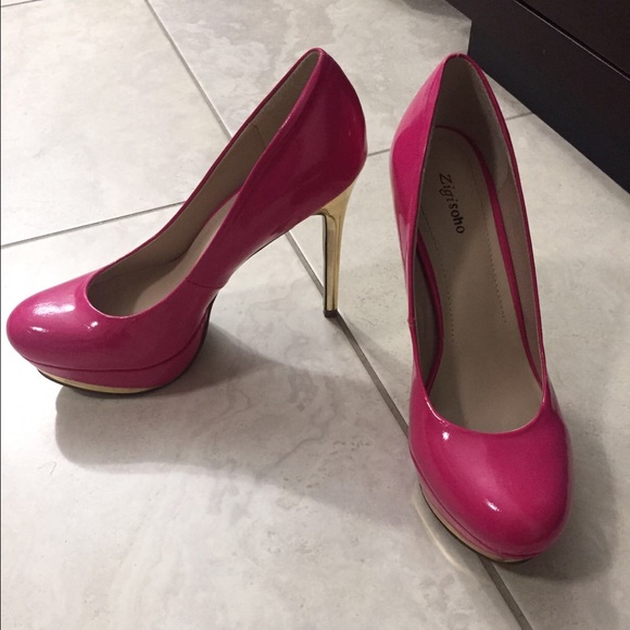 Fuchsia pumps