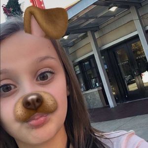 Meet your Posher, Ella