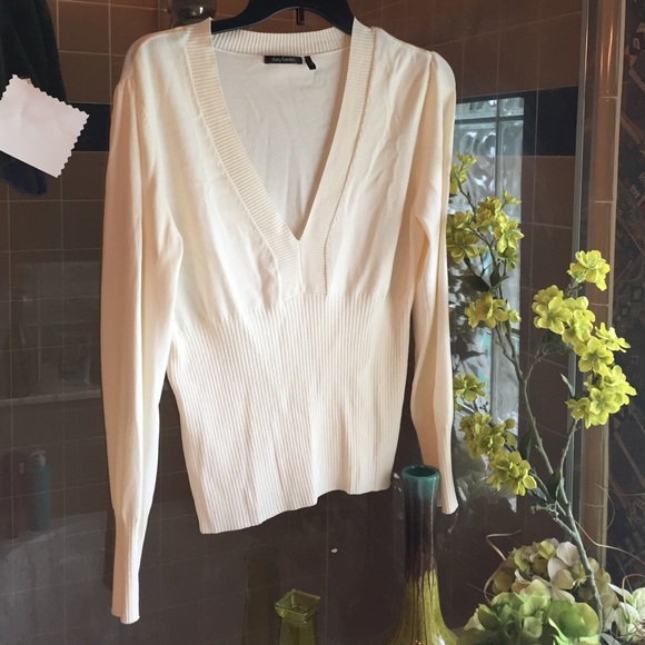 Daisy Fuentes sweater size large