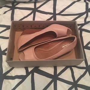 BNIB Clarks Burmese Open Toe Wedges