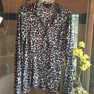 Isabella Rodriguez Shirt size medium
