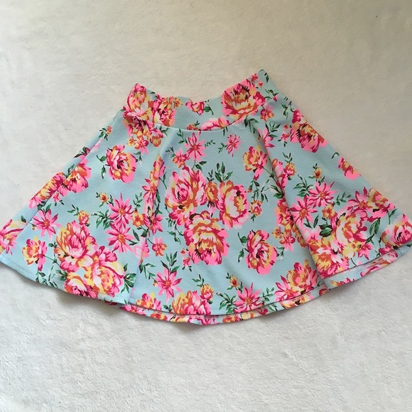 ❤️ 5/$25 Blue Floral Circle Skirt Bright Neon - Picture 2 of 3