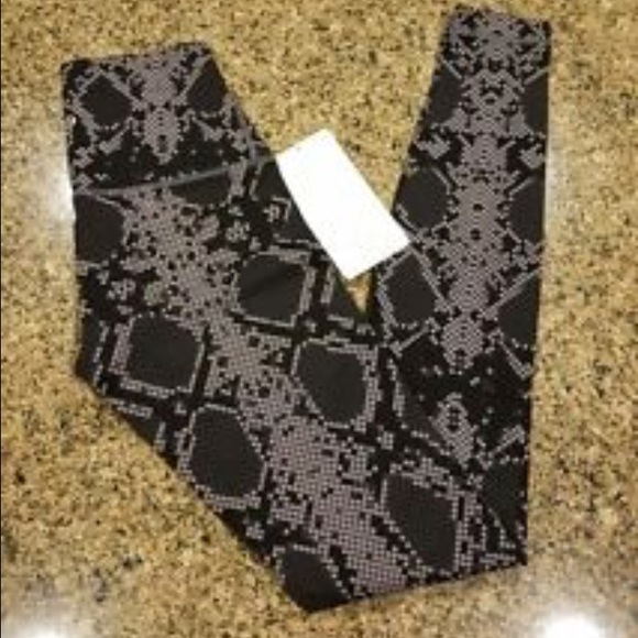 Lululemon Wunder Under High Rise 8