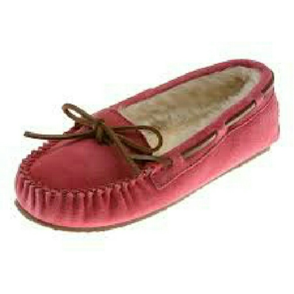 MINNETONKA Pink Moccasins