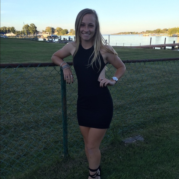 Meet your Posher, Danielle - Picture 1 of 1