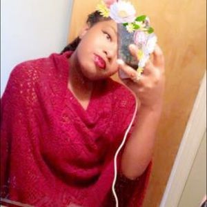 Meet your Posher, Miya