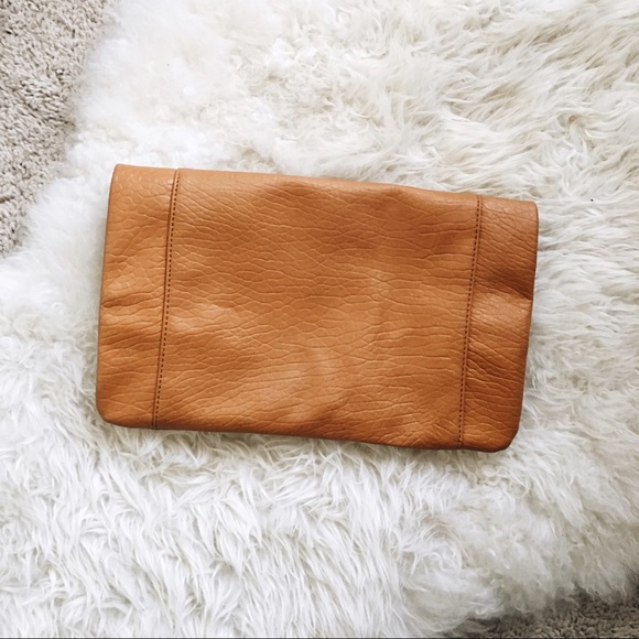 Sold | Chic Camel fold over Clutch ✨ - Picture 2 of 4