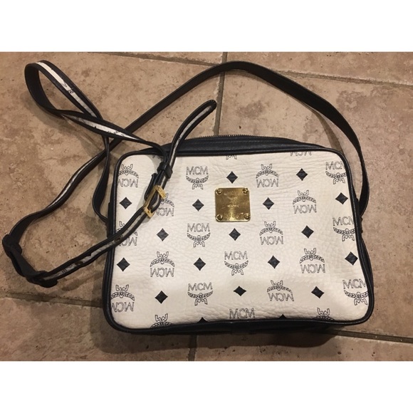 coccinelle hobo bag