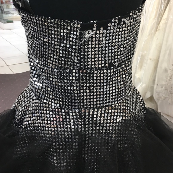 Silver high low gown - Picture 3 of 4