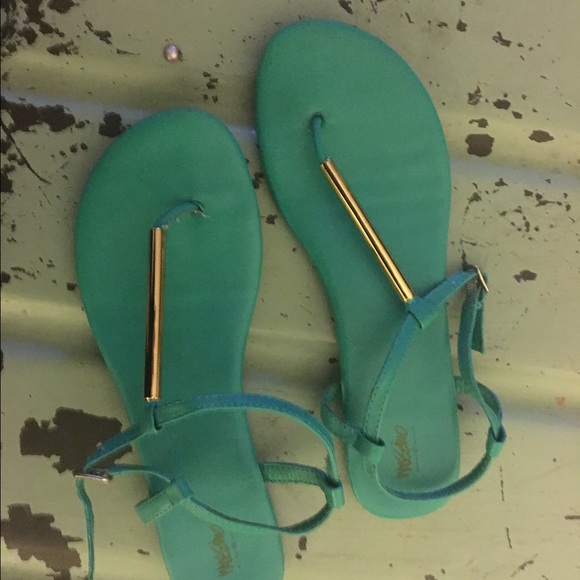 Green sandals size 8