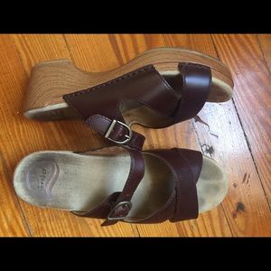 Brown Dansko Sandals Size 7.5/8