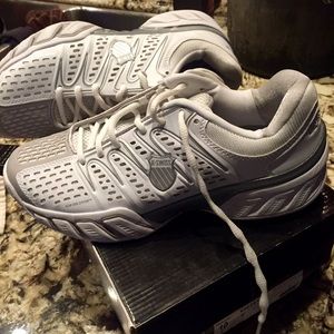 K-Swiss Women's Tennis Shoes