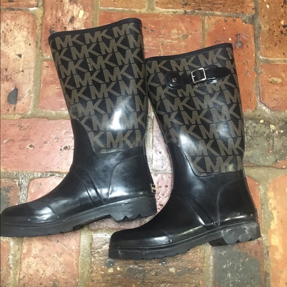 SALE!!! Michael Kors rain boots
