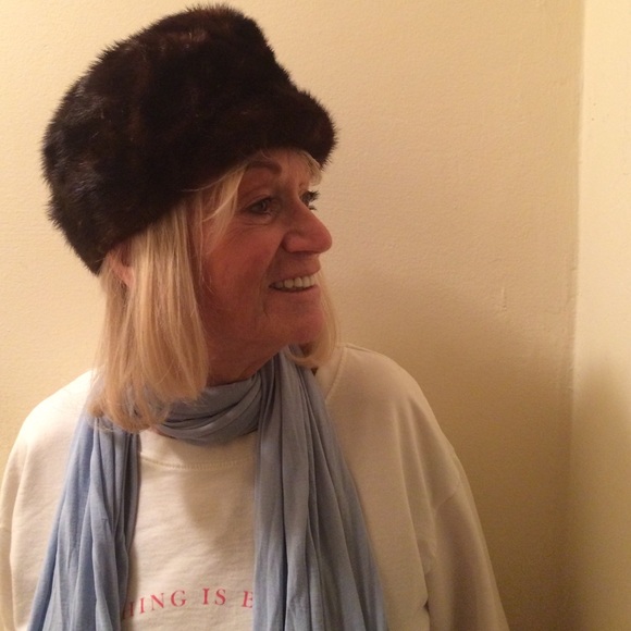 Vintage mink fur hat - Picture 2 of 4