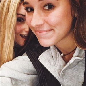 Meet your Posher, Caroline