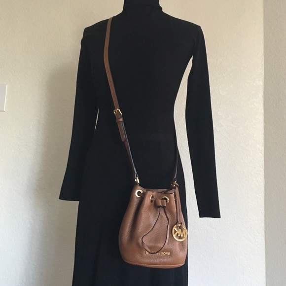 Michael KORS cross body bag. New. No tag. - Picture 3 of 4