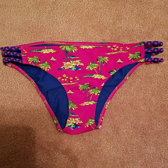 Hollister Swim Bottoms NWOT - Size Large
