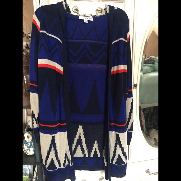 Aztec print Cardigan with Hood