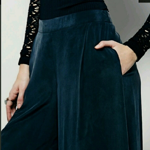 Free People Silk Pants - SIZE 2- NEW - Picture 2 of 4