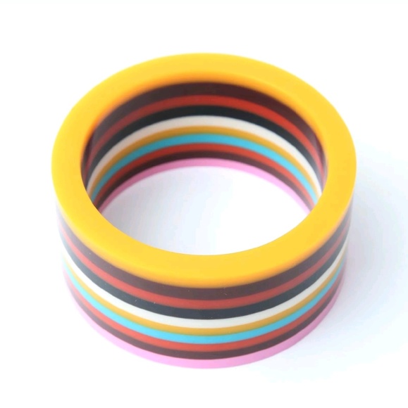 Hanto New York "Rollergirl" Acrylic/Lucite Bangle