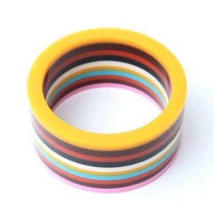 Hanto New York "Rollergirl" Acrylic/Lucite Bangle