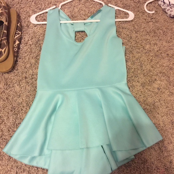 Mint green peplum top!