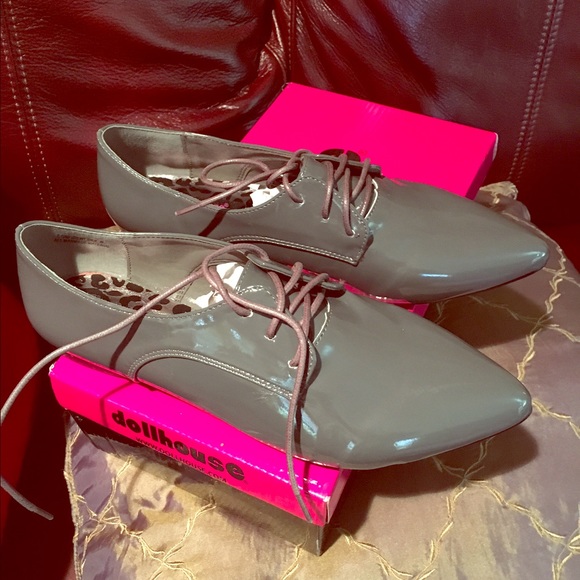 60 off Dollhouse Shoes BRAND NEW Dollhouse grey patent