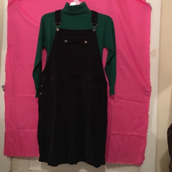 ‼️PRICE DROP‼️Maternity overalls turtleneck