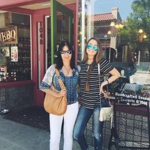 Meet your Posher, Yvette