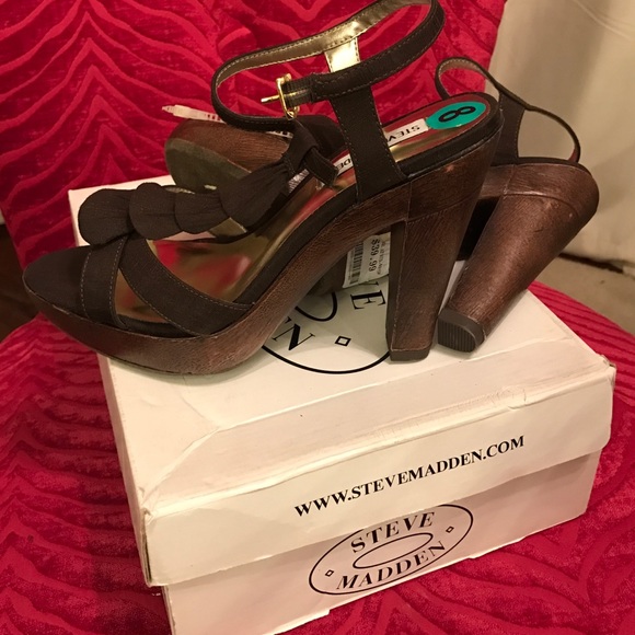 Steve Madden wooden shoe 4in" heel