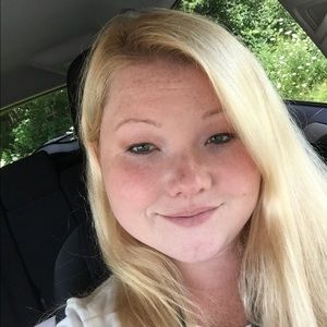 Meet your Posher, Kendra