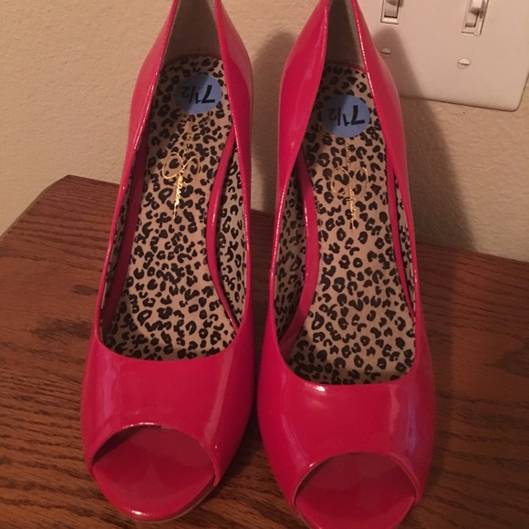 Jessica Simpson Red pumps