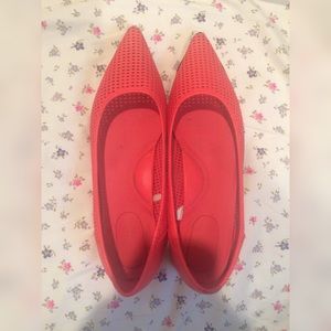Perforated Coral Lane Bryant Pointed Flats, 11W