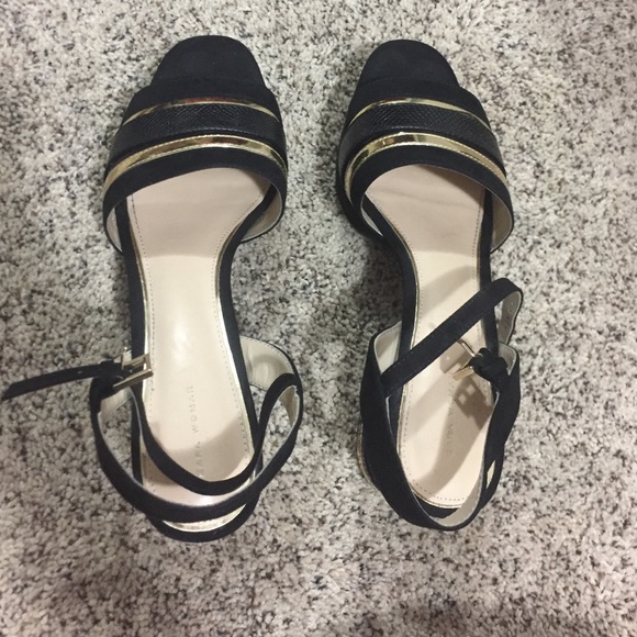 Zara Woman 39 (Size 8) black and gold