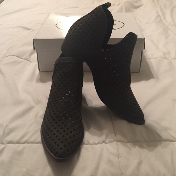 Steve Madden Shoes - Steve Madden Anney Olive Nubuck Booties 7.5