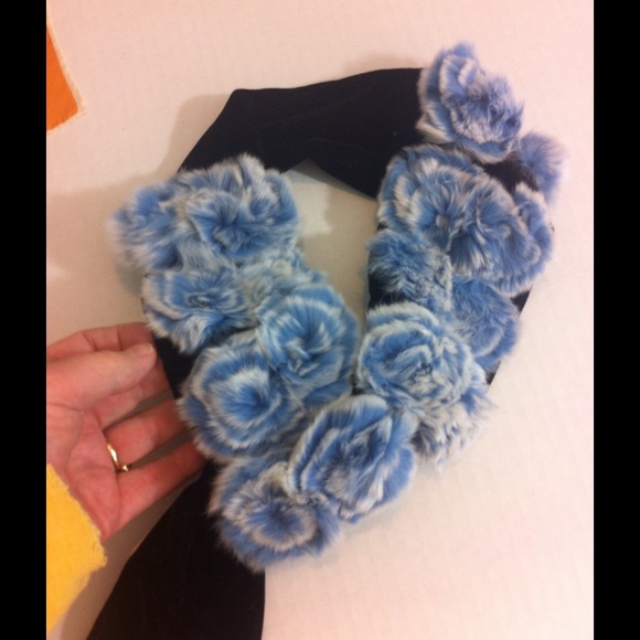 Black velvet neck warmer with Rabbit fur Pom poms. - Picture 4 of 4