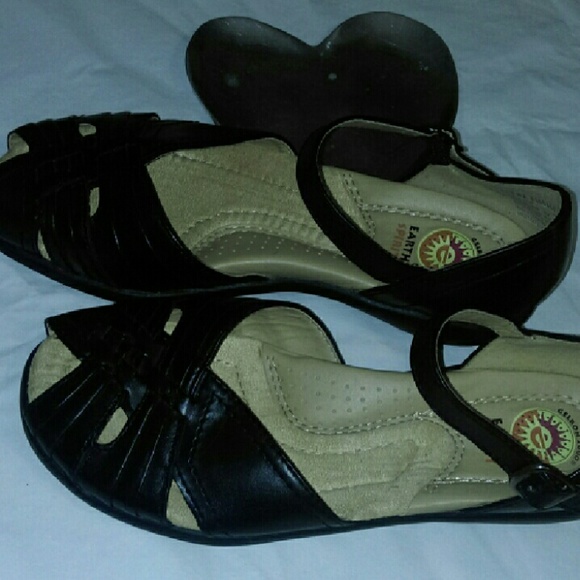 Sold New Earth Spirit Leather Mary Jane Sandals - Picture 2 of 4