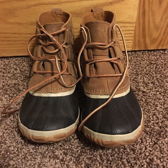 Sorel Women's Out N About Leather Boot