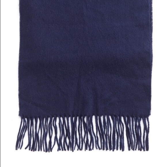  Classic navy Pashmina scarf - Picture 2 of 2