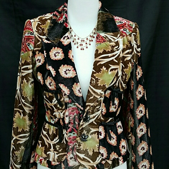 Jewel Button Velvet Blazer Jacket - Picture 2 of 4