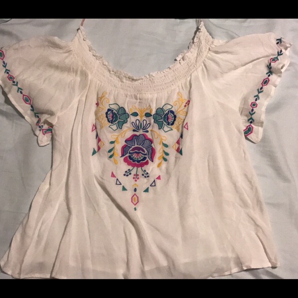 Boutique pattern off shoulder embroidered top