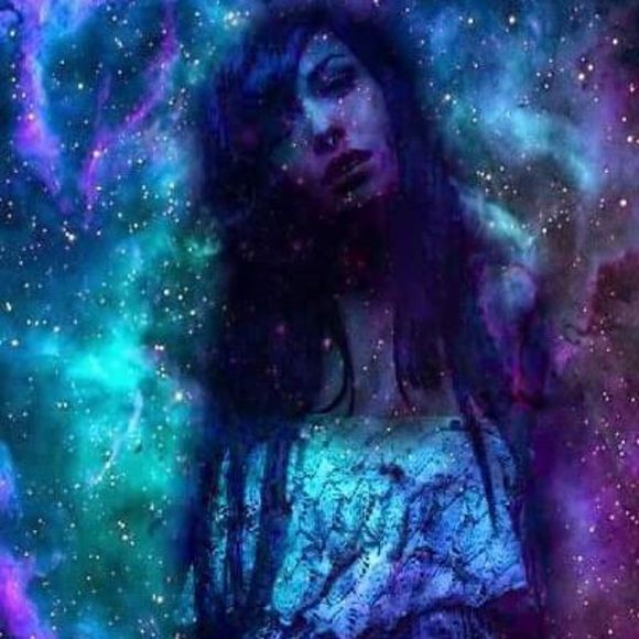 Meet your Posher, Mulissa - Picture 1 of 1